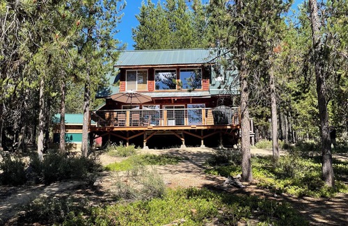 Crescent Cabin | The Cabin at Crescent Creek.nnBest of the Central Oregon area at Crescent Lake!