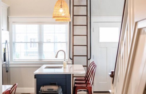 Celina Cabin | The Captain - 3 Bed/1 Loft Lakeside Cottage!