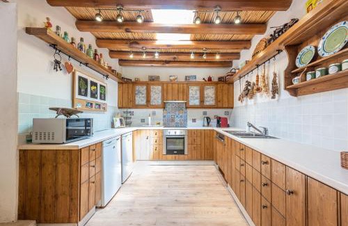 Tochni House | The Carob Tree Villa - Rustic Luxury Home With Access To Pool And Restaurant