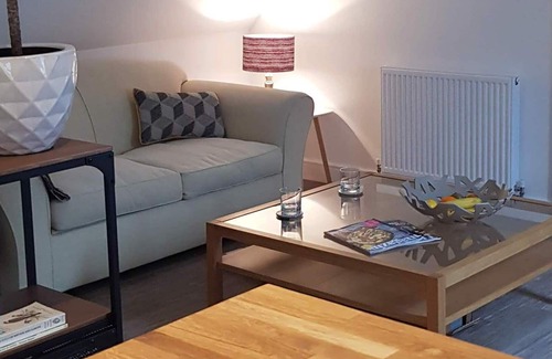 Birch Apartment | The Cartlodge, Birch, Colchester Peaceful Village Accommodation With Parking