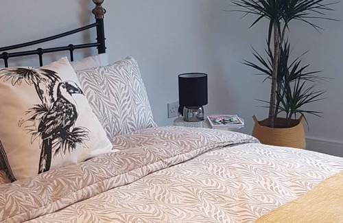 Birch Apartment | The Cartlodge, Birch, Colchester Peaceful Village Accommodation With Parking