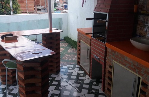 Barueri House | The Castle of the Neighborhood. Winter with hot air conditioning. Comes!