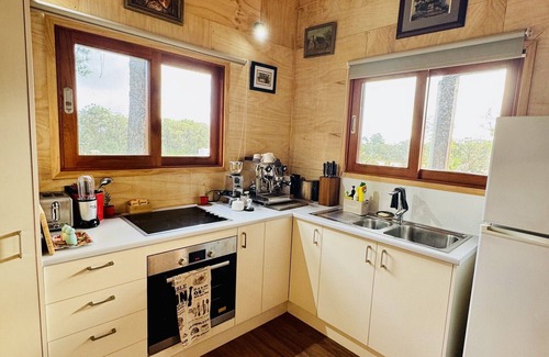 Somersby Cabin | The Charming StudionEscape to Somersby – A Peaceful, Pet-Friendly Retreat