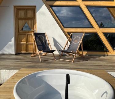 Comarnic Villa | The Cliff Village