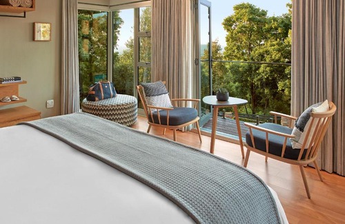 Northcliff House | The Cliffside Boutique Getaway