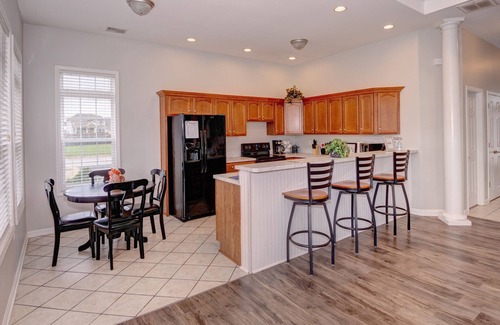 Shepherdsville House | The Clubhouse - 30 Day Minimum