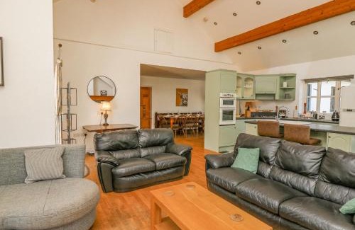 Machynlleth House | The Coach House at Plas Dolguog