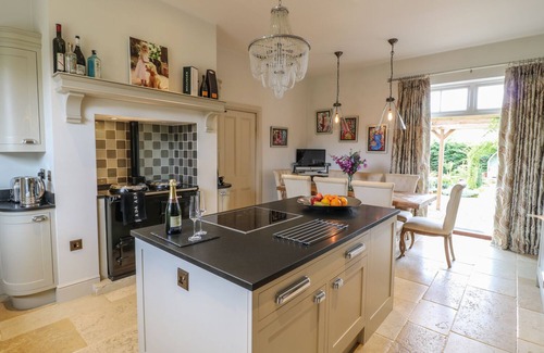 Burton Coggles Cottage | The Coach House
