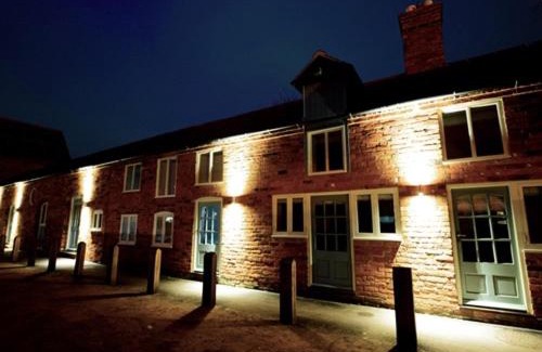 Wem Hotel | THE COACHING BARNS