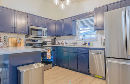 Columbus House | The Columbus Collective 4Bed with games