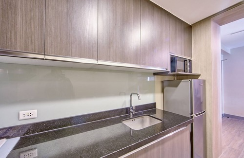 Greenhills Hotel | The Connor Serviced Residences Managed by HII