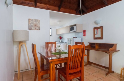 Arorangi Apartment | The Cooks Oasis