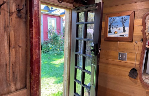 Trumansburg Cabin | The Coop at CrowNestFarm! Dog Welcome! Communal Rec Room-Bathroom-Kitchenette