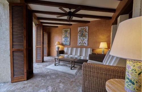 Altafulla Apartment | The Corner House of Altafulla - A Stroll from the Beach, in the Heart of the Old Town