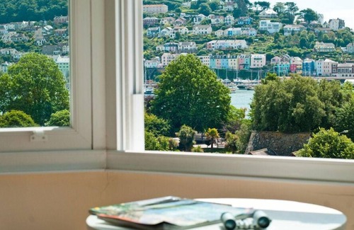 Dartmouth Cottage | The Cottage, 13 Clarence Hill