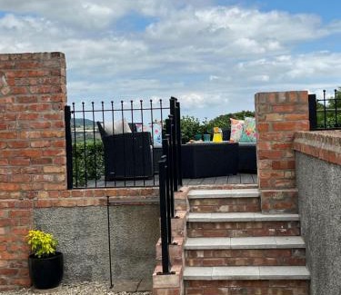 Belfast House | The Cottage at Ashbrook - Charming Country Cottage near Belfast