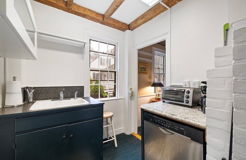 Rogers Cottage | The Cottage at Golden Hill Farm