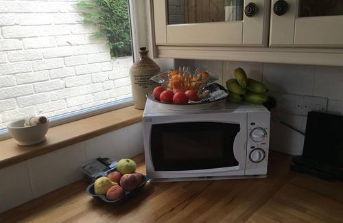 Chichester Bed & Breakfast | The Cottage