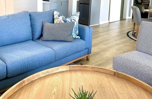 Nahoon House | “The Cottage' Morgan Bay with breathtaking views