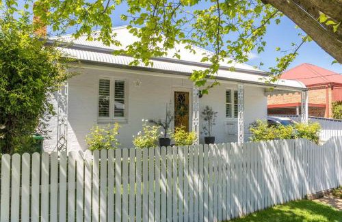 Central Mudgee House | The Cottage on Market