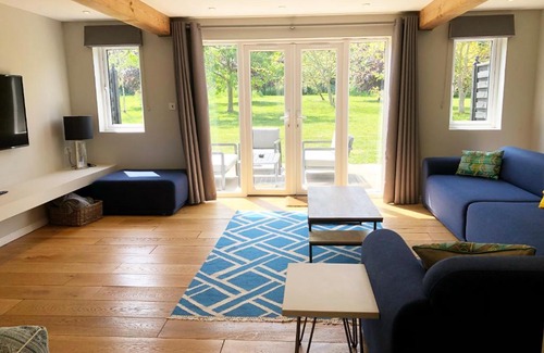 Appledram House | The Cottages at Crouchers Orchards
