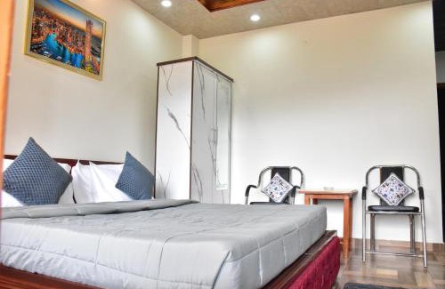 Kasauli Apartment | The Couples Paradise Balcony