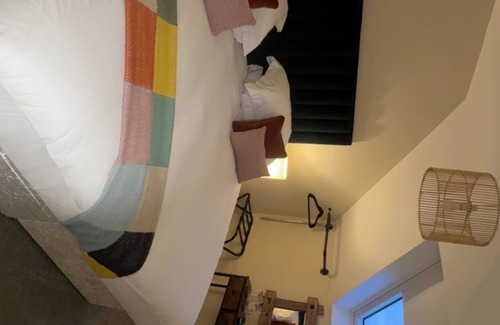 Falkirk House | The Courtyard Bar, Kitchen & Rooms