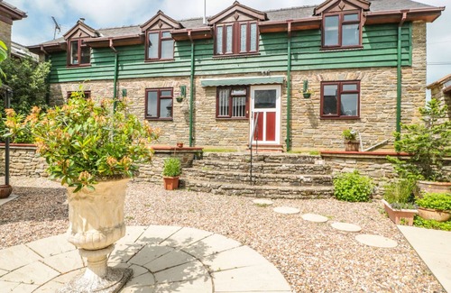 Kington Cottage | The Courtyard