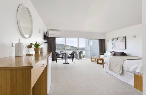 Kettering Bed & Breakfast | The Cove Kettering