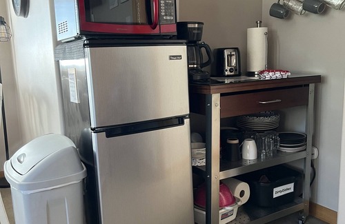 Chewelah Apartment | The Cozy Clifftop View, LLC