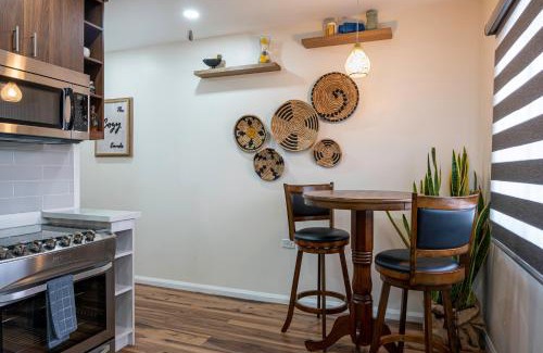 Arouca Apartment | The Cozy Condo - A Modern Retreat