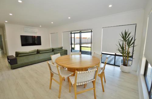 Kalbarri House | The Crab Shack - Kalbarri, WA