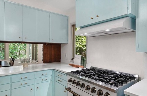 Corvallis House | The Crest and Bella Estates- Sleeps up to 21!