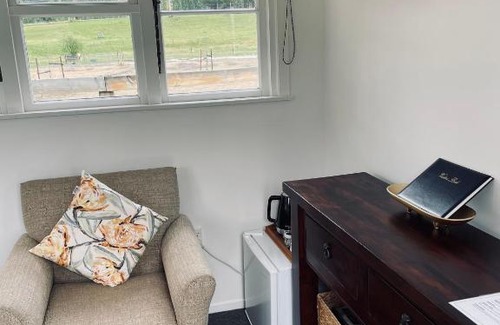 Alexandra Ski Chalet | 'The Crib' on Legacy Vineyard