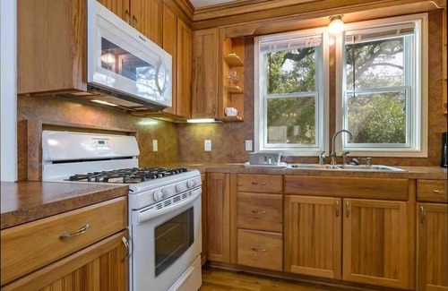Heritage Apartment | The Daisy Guest Cottage