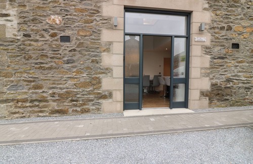 Keith Cottage | The Dance Hall at The Institute Executive Apartments