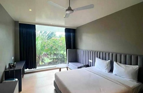 Nashik Resort | THE DEMOCRACY HOTEL & RESORT