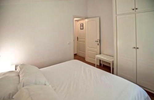 Serpentona Apartment | The Desmais