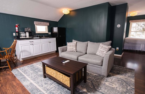 Lenox House | The Dewey