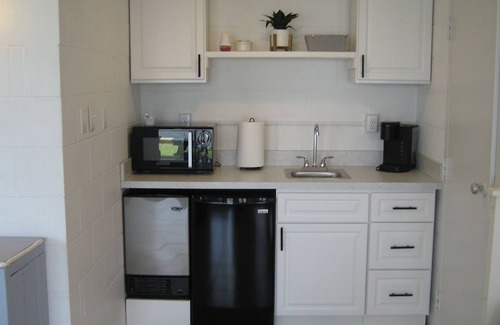Edgewood Apartment | The "Dock House"
