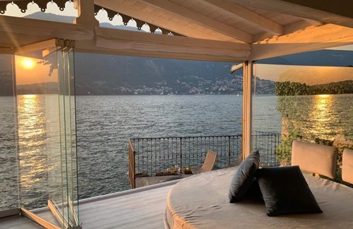 Blevio House | The dock of Villa Sardagna