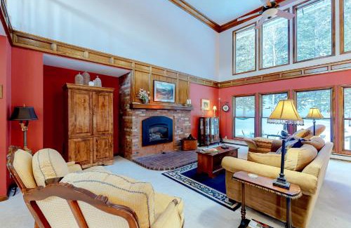 South Fork House | The Dragonfly Main House