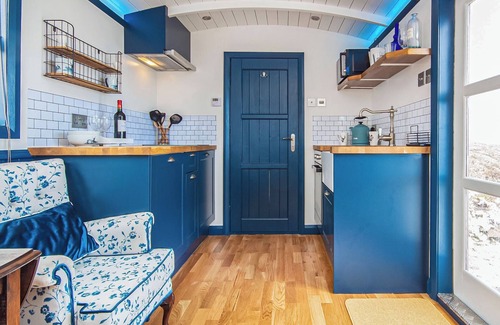 The Hebrides Cottage | The Drift Shepherd's Hut - UKC6878