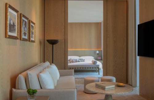 Downtown Dubai Hotel | The Dubai EDITION