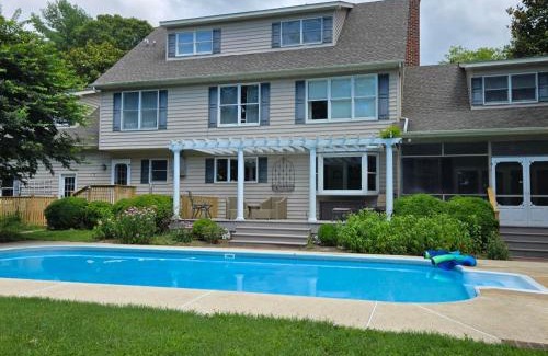 Grasonville House | The Eagles Nest