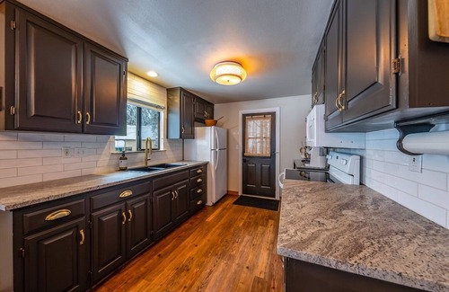 Shaver Lake Cabin | The Elderberry Retreat - It's a Dream Location!