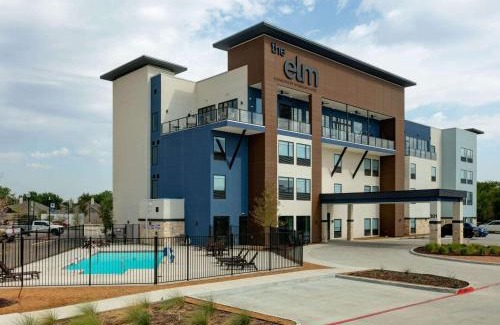 Little Elm Hotel | The Elm, a Ramada by Wyndham