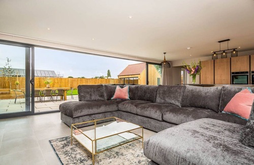 Dunholme House | The Elms, Ashlin Farm Barns