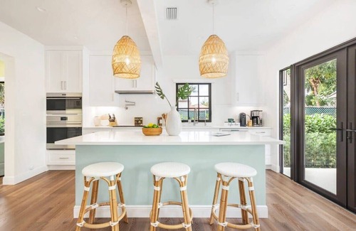 Central Park Villa | The Elysian - Stunning Luxury 4 Bed