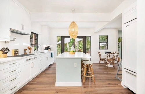 Central Park Villa | The Elysian - Stunning Luxury 4 Bed